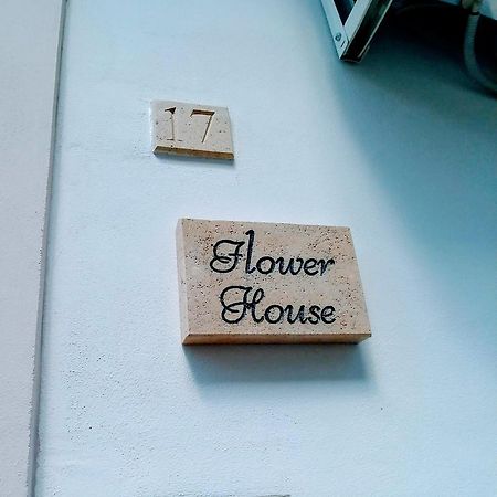蒙泰斯卡廖索Flower House别墅 外观 照片